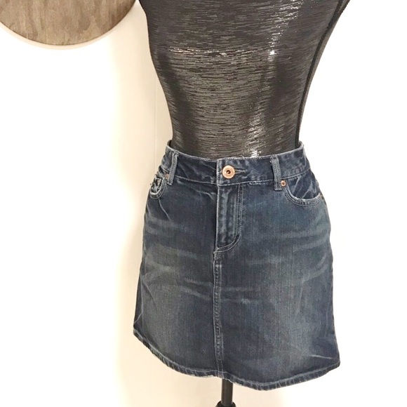 American Eagle Outfitters Dresses & Skirts - American Eagle denim mini skirt size 2 darker wash